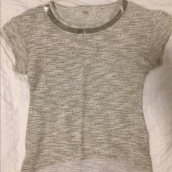 Grey guess top - Picture 1 of 3